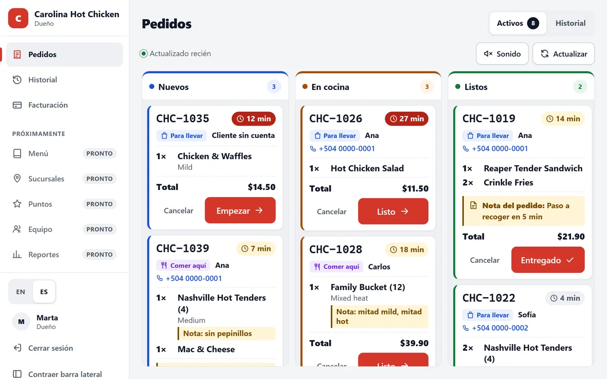 Panel del restaurante de Ventea: tablero de pedidos con las columnas Nuevos, En cocina y Listos, cada pedido con sus productos, notas y total, junto a la barra lateral con Pedidos, Historial y Facturación.